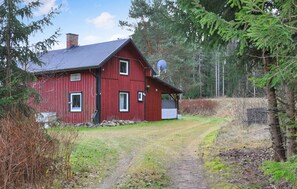 Exterior - 3 bedroom cozy home in Kristinehamn (Kristinehamn)
