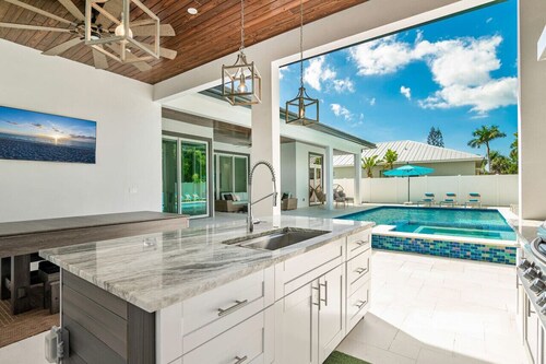 Blue Diamond Beach Home