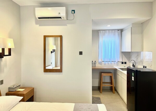 Coffres-forts dans les chambres, bureau, Wi-Fi gratuit, draps fournis