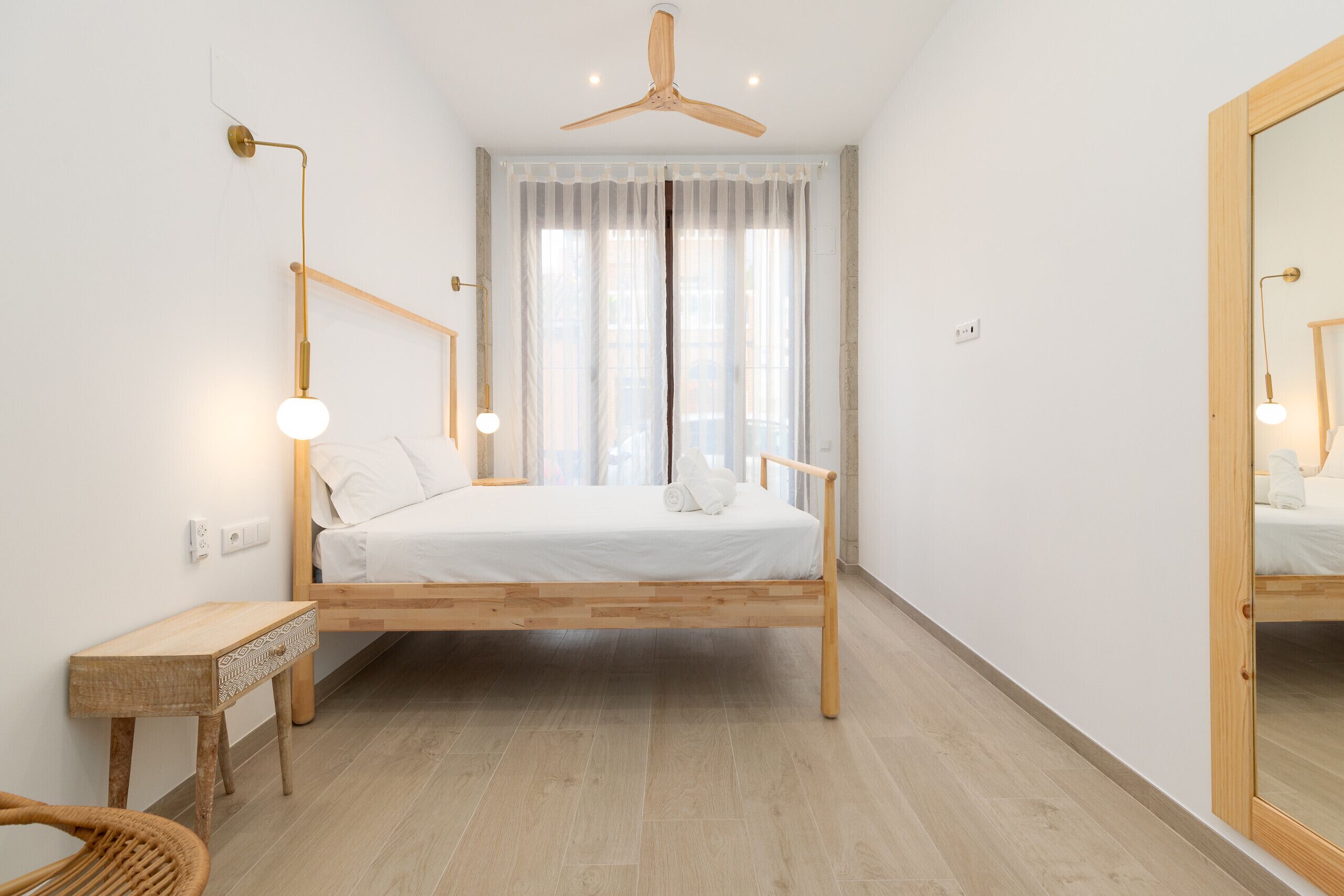 Iron/ironing board, free WiFi, bed sheets