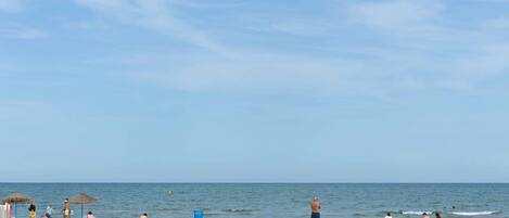 Una playa cerca