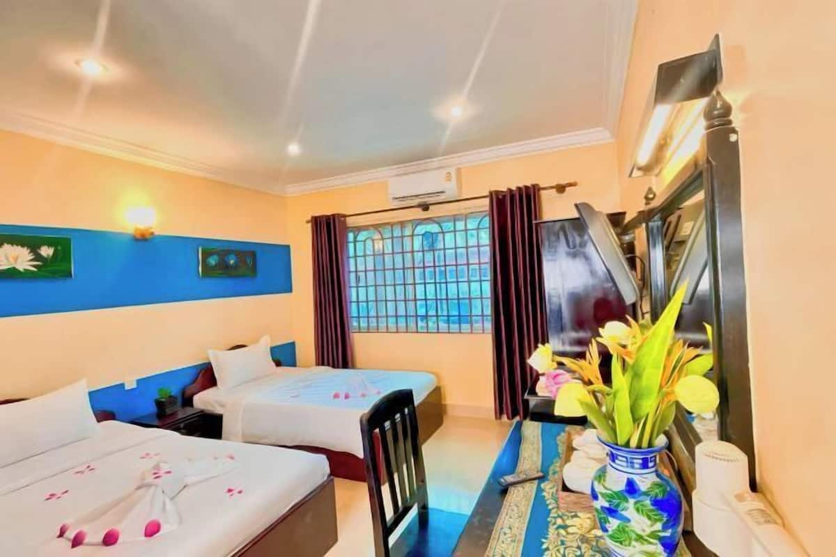 Desk, laptop workspace, free WiFi, bed sheets