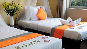 Escritorio, espacio para trabajar con un portátil, wifi gratis