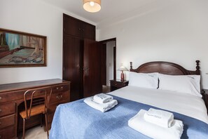 4 habitaciones, tabla de planchar con plancha y wifi gratis 