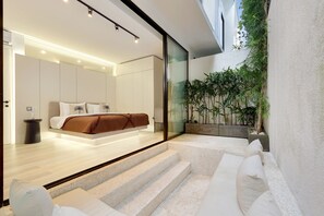 2 bedrooms, in-room safe, desk, laptop workspace - The Oasis Smart Villa (Canggu)