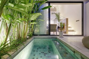 Kolam renang outdoor