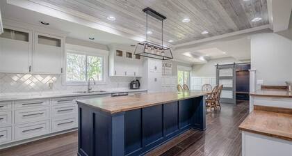 Extravagance Meets Comfort, with neighborhood Lake access.