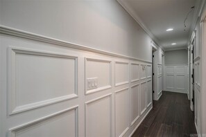 Interior - Extravagance Meets Comfort, with neighborhood Lake access.  (Hot Springs)
