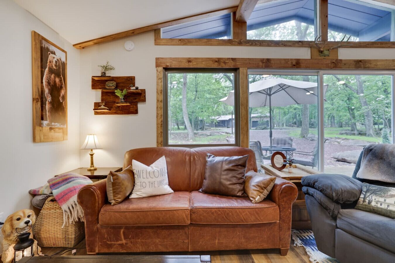 电视、壁炉、立体声音响