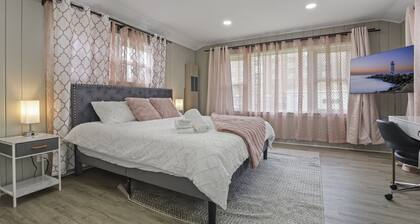 Charming Retreat in the Heart of Des Plaines by RedAwning