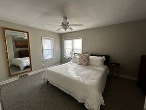 3 bedrooms, desk, iron/ironing board, travel cot