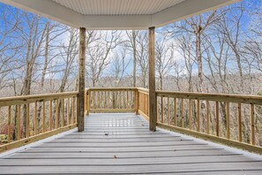 Property grounds - Cozy Cabin Retreat-WKU-Corvette Plant-Work Travel-Mammoth Cave-Travel Sports (Bowling Green)