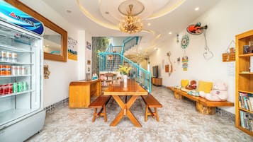 Ferienhaus, eigener Pool, Poolblick | Wohnbereich