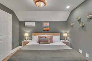 1 chambre, fer et planche à repasser, accès au Wi-Fi (inclus)