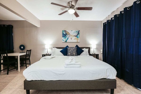 Tabla de planchar con plancha, cuna de viaje y wifi gratis