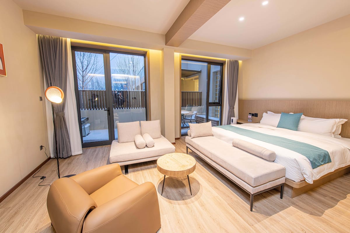 Royal kamer | 1 slaapkamer, luxe beddengoed, donzen dekbedden, individueel gedecoreerd