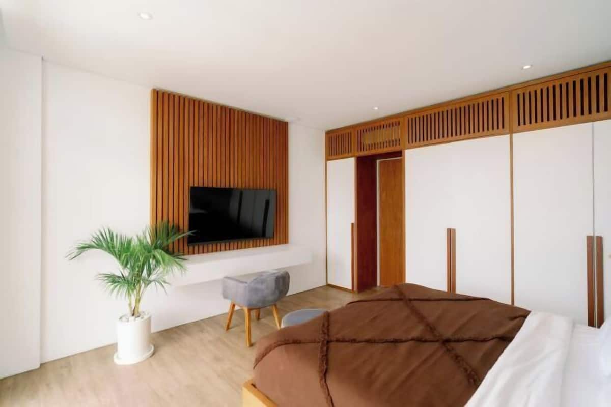 2 bedrooms, in-room safe, desk, laptop workspace