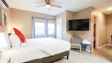 Fer et planche à repasser, lit parapluie, Wi-Fi gratuit, draps fournis