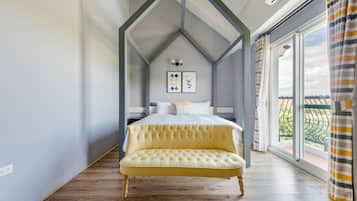 Double Room with Mountain View and Balcony | Free WiFi, bed sheets