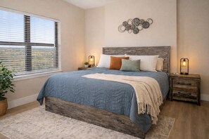 6 habitaciones, tabla de planchar con plancha, cuna de viaje y wifi