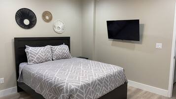 6 quartos, ferros/tábuas de passar roupa, berço de viagem, Wi-Fi