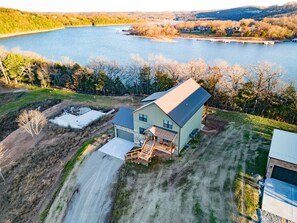 Exterior - Discounted rates for Winter! Table Rock views! 6 Bdm (Cape Fair)