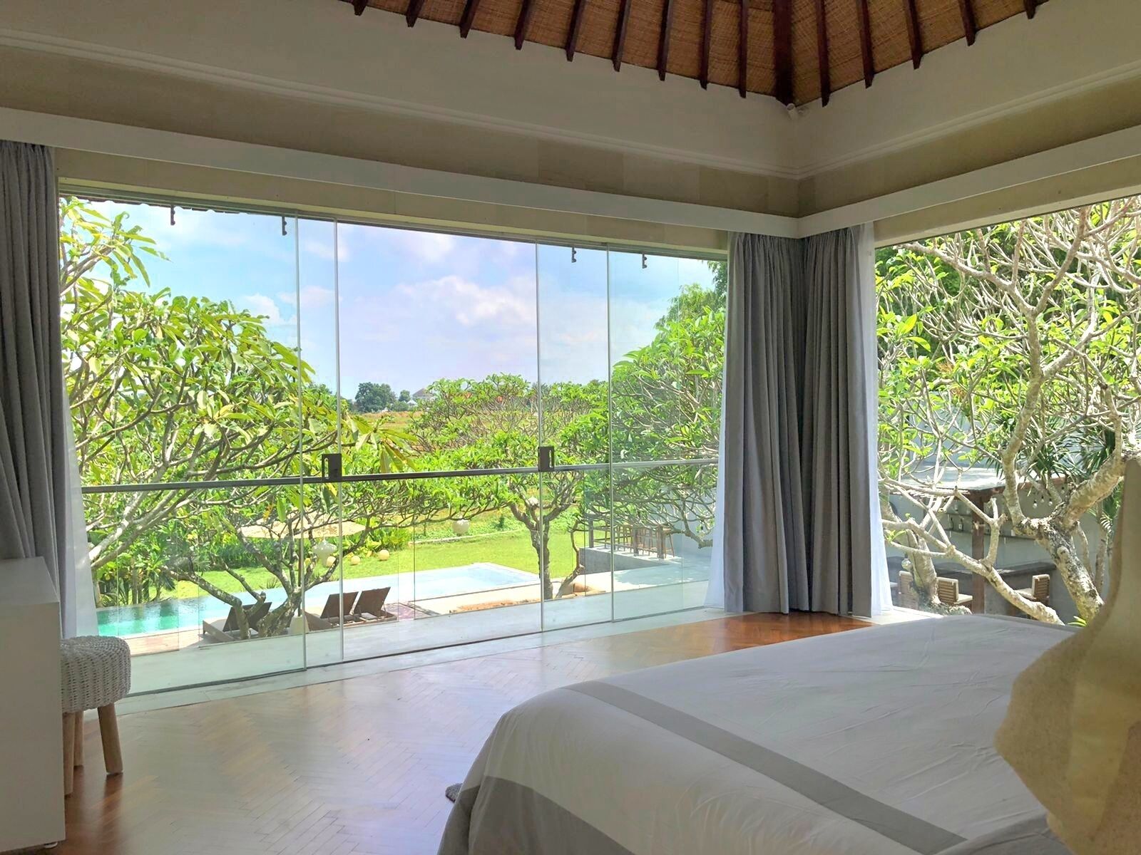 4 bedrooms, WiFi, bed sheets