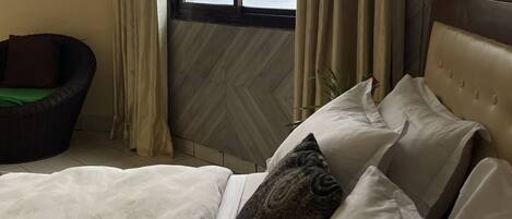 Deluxe Double Room | Desk, free WiFi