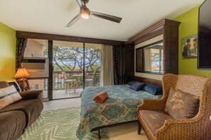 1 bedroom, desk, iron/ironing board, free WiFi - M.Vista Bldg. 2-Immaculate Updated Quiet Classy- across from Charley Young Beach (Kihei)