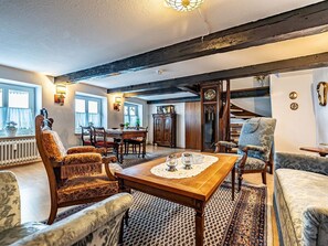 Fernseher, Stereoanlage