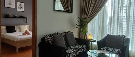 2 bedrooms, iron/ironing board, free WiFi