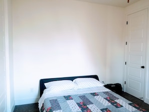 1 chambre, coffres-forts dans les chambres, bureau