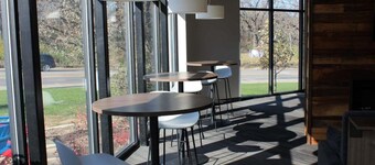 Winter Deals | Campustown Lux Apartment near ISU!