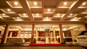 施設の正面