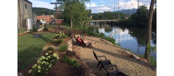 BRAND NEW LISTING! 3BR/2BA Country Farmhouse Overlooking Little Tennessee River