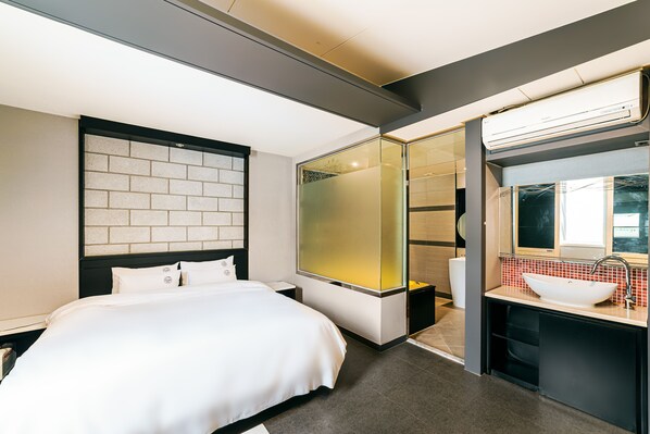 Deluxe Room | Premium bedding, memory foam beds, individually decorated