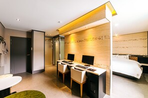 Premium-Zimmer | Hochwertige Bettwaren, Betten mit Memory-Foam-Matratzen