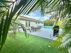 屋外ダイニングエリア