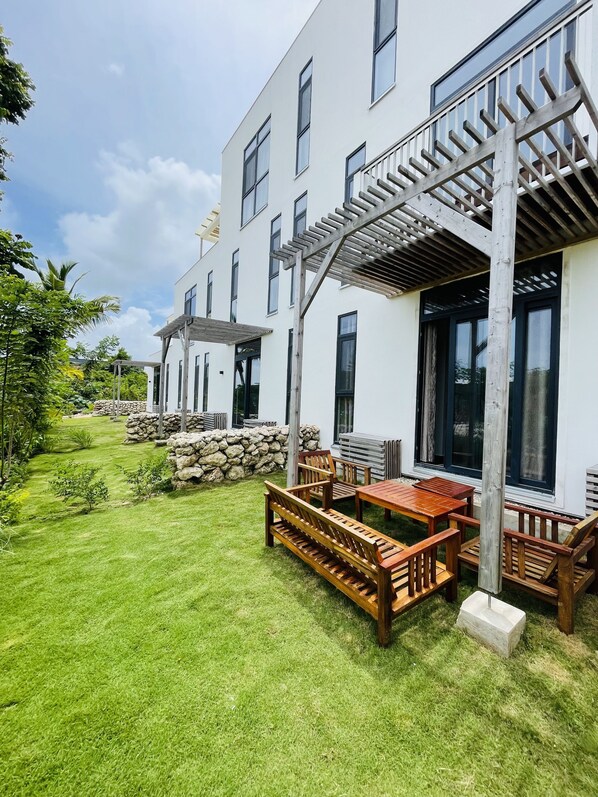 Outdoor dining - Welcome to our charming villa in central Paje West! Zanzibar (Paje)