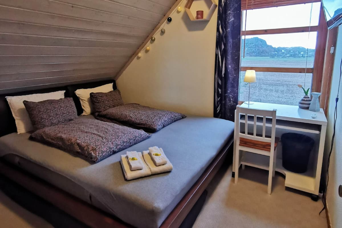 Superior Room, 1 King Bed, Garden View