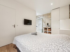 2 chambres, fer et planche Ă repasser, accĂšs Internet