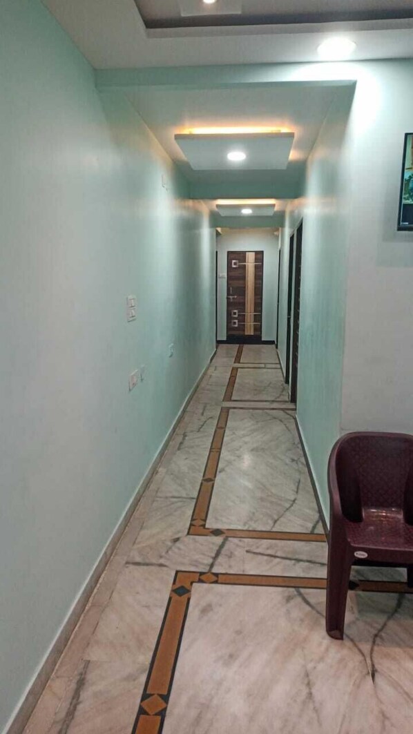 Interior - iROOMZ Lake View Palace (Hyderabad)