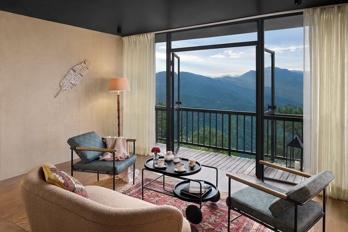 Suite, 1 King Bed (Cottage) | Premium bedding, minibar, in-room safe, desk