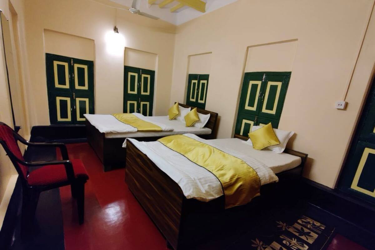 Economy Shared Dormitory | Free WiFi