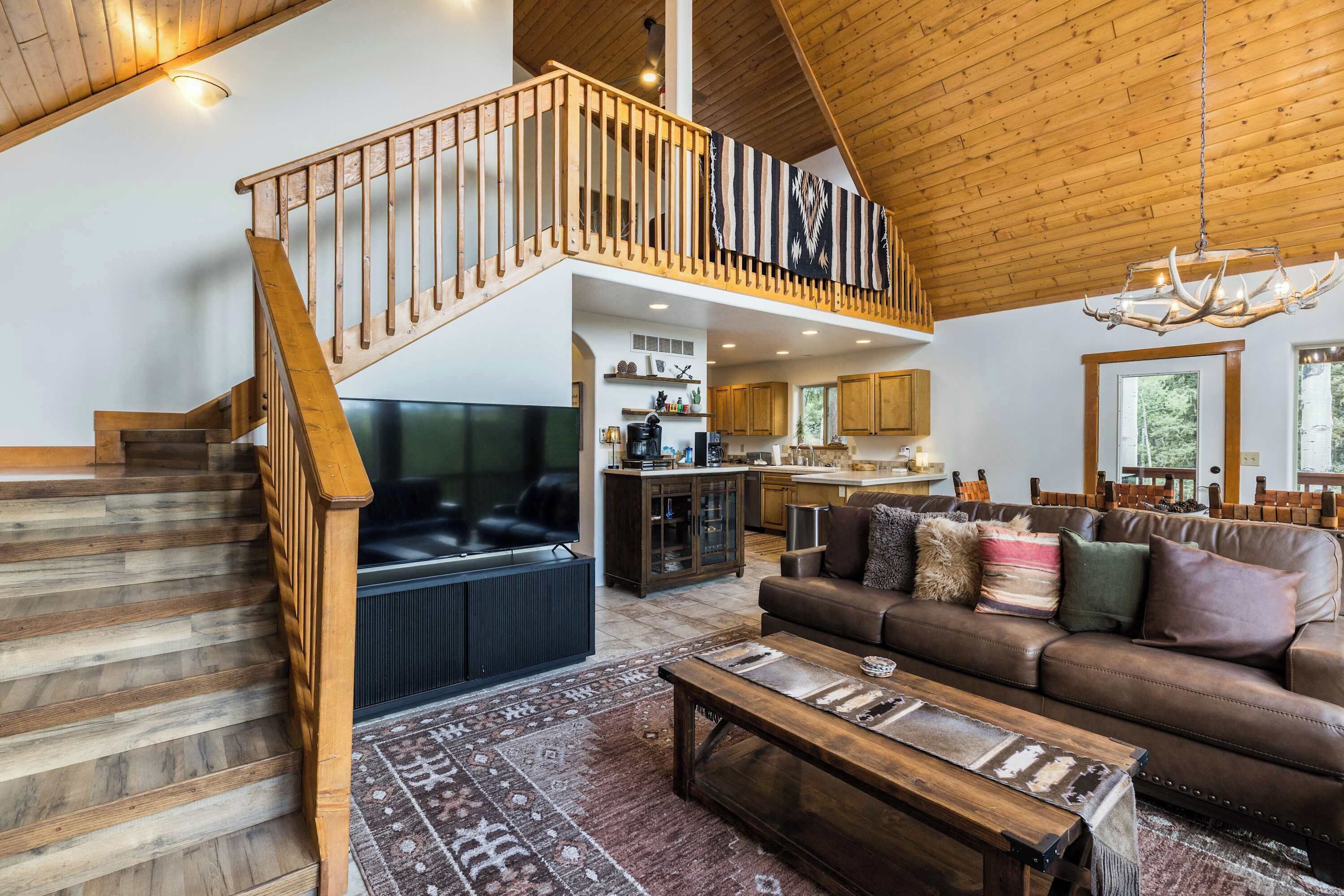 TV, fireplace, offices