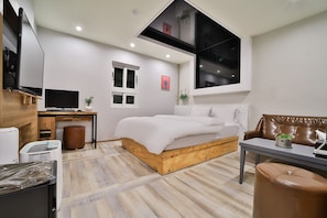 Deluxe Room - Evian Hotel (Gyeongsan)