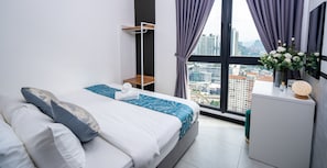 Executive Apartment | 2 bedrooms, desk, iron/ironing board, free WiFi