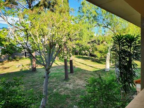 Apartemen, 3 kamar tidur, balkon | Pemandangan dari properti