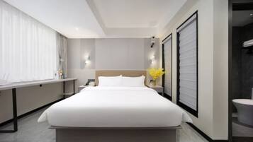 Business Double Room Single Use | Free minibar items, desk, laptop workspace, free WiFi