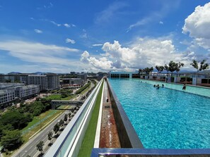 Outdoor pool - Greenage at Sutera Avenue Kota Kinabalu (Kota Kinabalu)